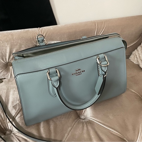 Brand new leather Coach purse with tags, originally $395.00 - Picture 2 of 14